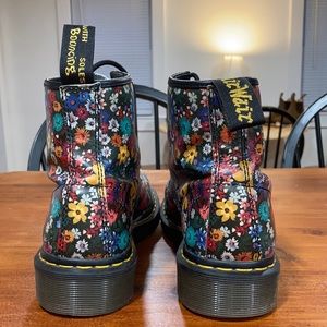 1460 Pascal Women’s Floral Lace-up Boots